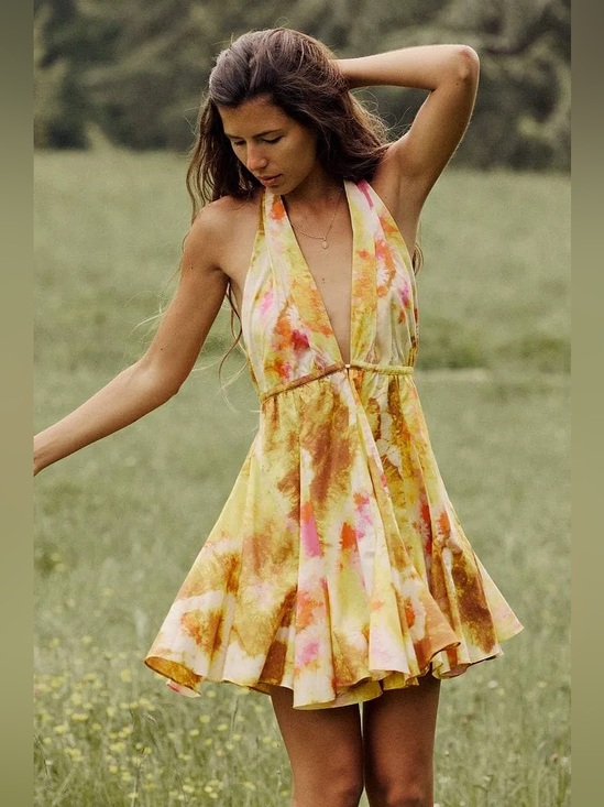 Zara Dresses & Skirts - Zara Floral Cami Tapered Waist V-Neck Mini Dress
